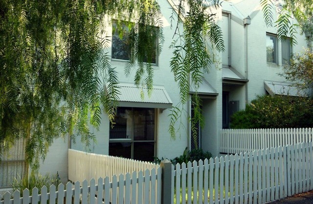 Flemington RC - Melb Showgrounds - Perfect Location - Charan Lane @ Kensington