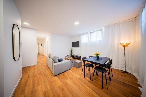 Flex SelfCheckIns 187 - Zagreb - 2 Bedrooms - Parking