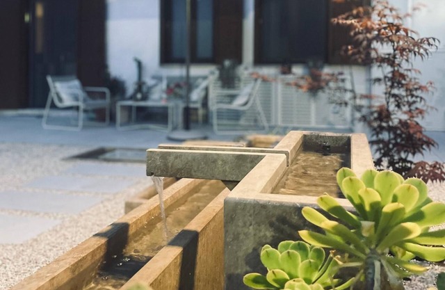 FLOS: stay different, stay FLOS