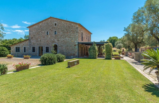Fonte Cannella 12+4, Emma Villas
