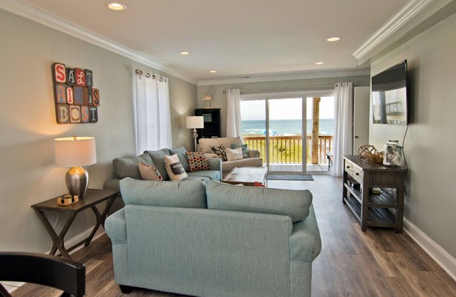 Footprints, Oceanfront House in Emerald Isle, NC!