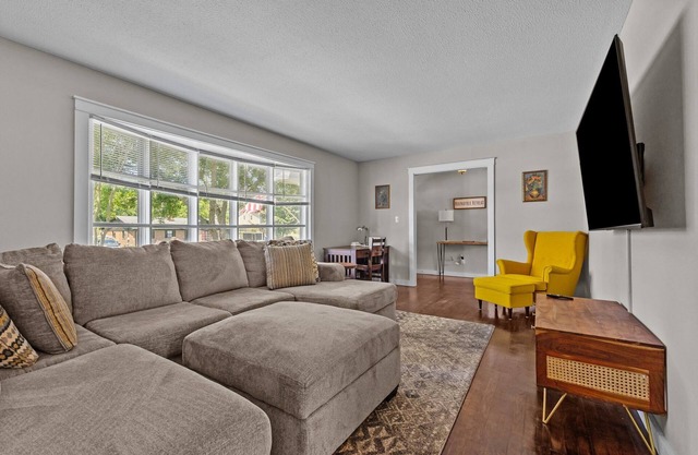 Fort. Bragg/Fort. Liberty 2min away! 4BD