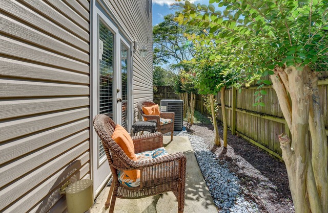 Fort Walton Abode ~ 8 Mi to John Beasley Park!