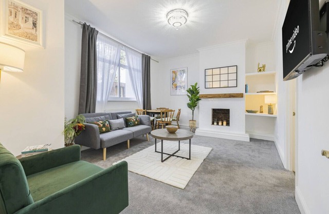 Fortside Escape | 2 Beds | Free Parking