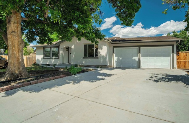 Fountain Mountain|Trails & Wildlife|BBQ + Fire Pit