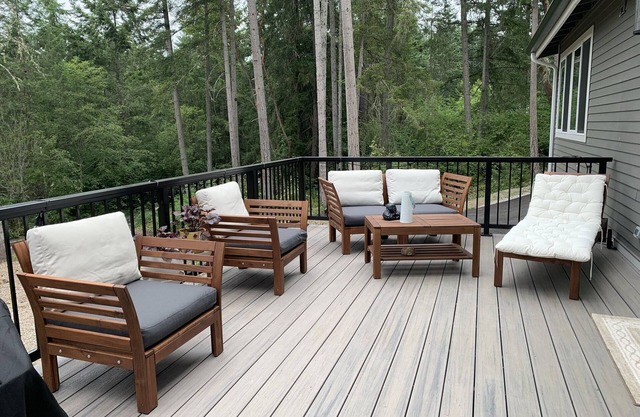 Fox Island Escape is a new 2 bedroom 2 bath home, comfortable, and very clean!