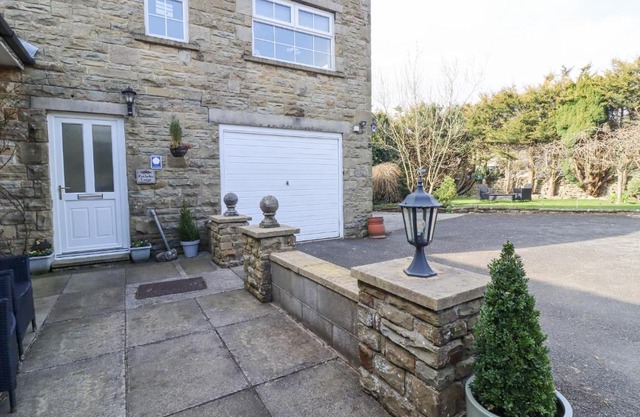 Foxholes Lodge