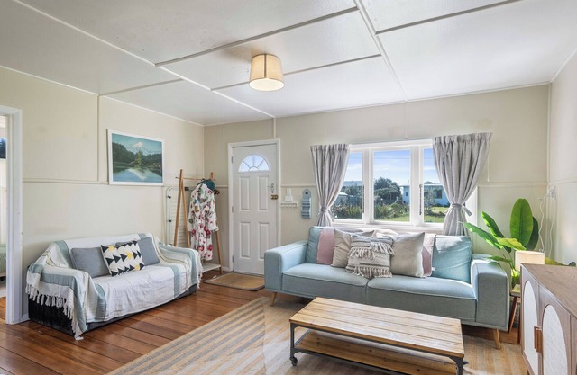 Foxton Breeze - Foxton Beach Holiday Home
