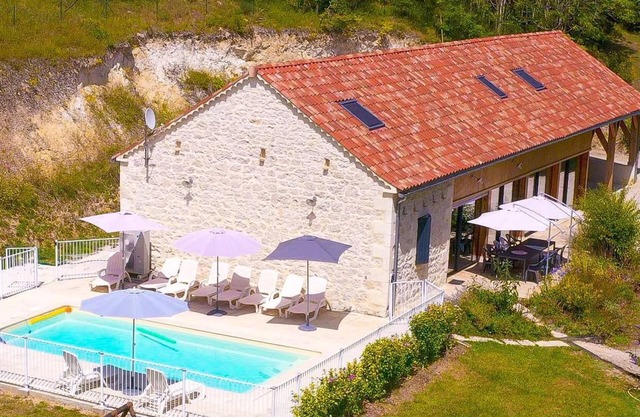 GITE LE ROQUEFAS - CASTELNAU-MONTRATIER-ST-ALAUZIE