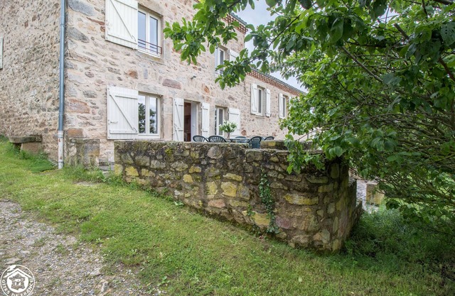 Gîte Lilotte Restauré en Préservant son Caractère Rustique
