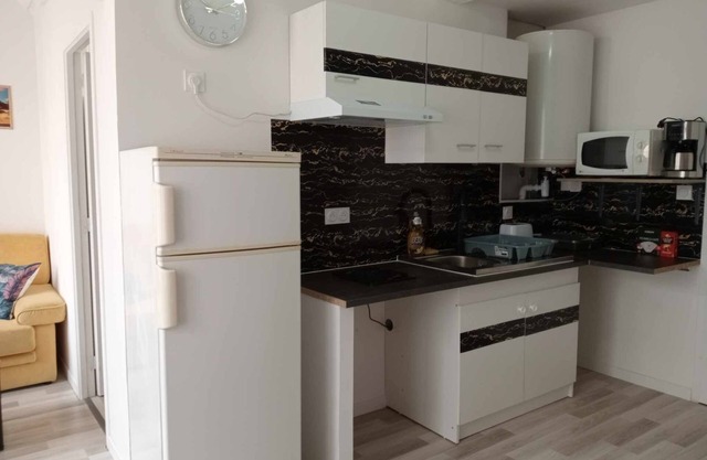 Appartement Privatisé Avec Cour