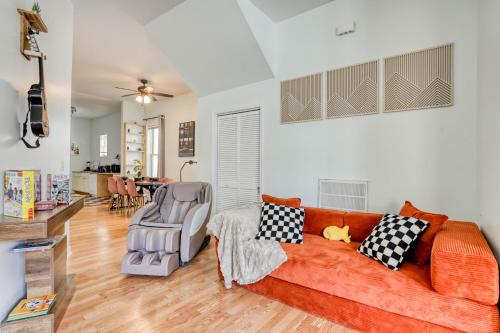 Free Early Check-In or Late Check-Out - 4 King Beds - Sleeps 14 - Projectors - Starland - Massage Chair - Games