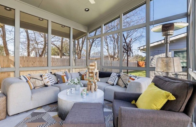 Free Parking, Tiled Shower King Bed - Sunrise