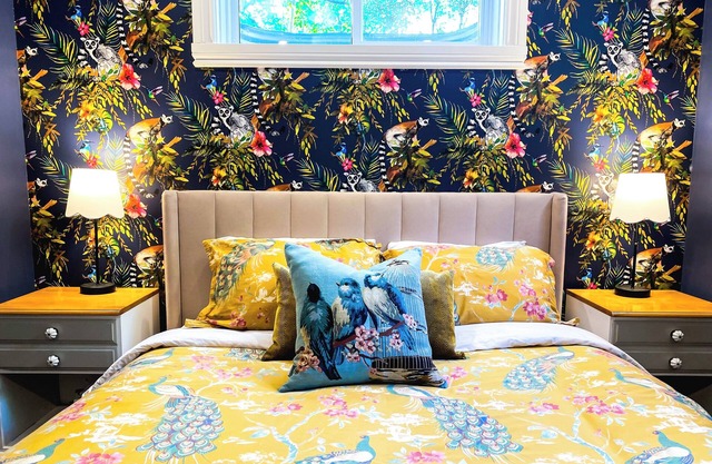 Frida Kahlo-Themed Apartment for Families - Steps to Beach, Vibrant Art & Nature