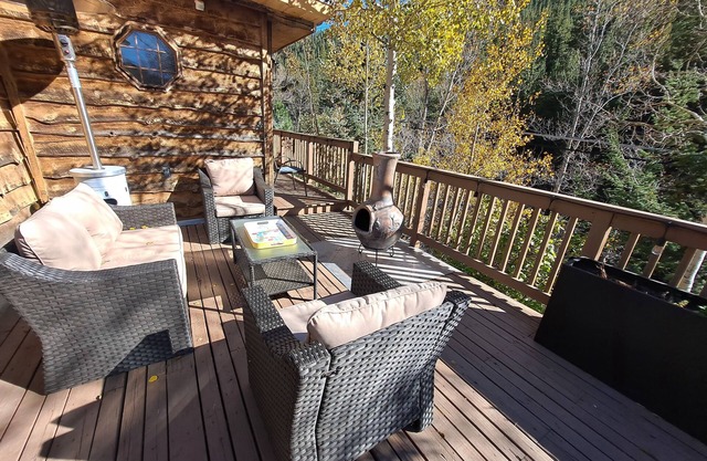 Friends Mountains cabin/Near I-70/River View/RAFTING/ATV ROUTES.