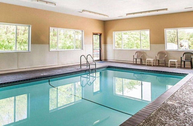 Friendly service coupled with value accommodations in Davenport !