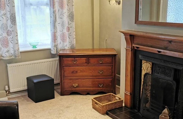 Fryer's Cottage - Seamer Main Street