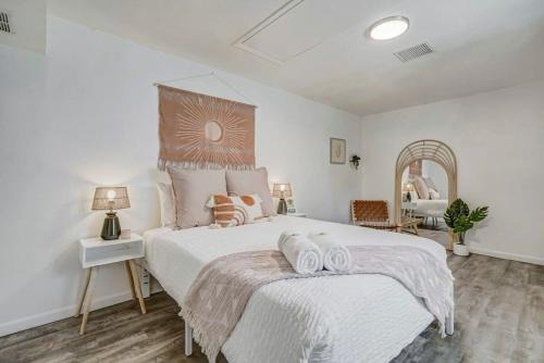 FullKitchen SmartTV A C King SunnyColorado