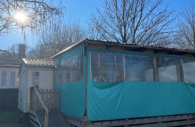 Fully equipped 2-bedroom mobilehome with large covered terrace