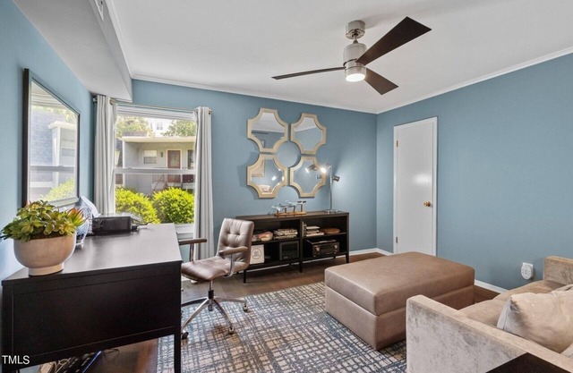 Fully Furnished 2-bedroom condo in charming Chapel Hill - Travel Nurse Friendly!