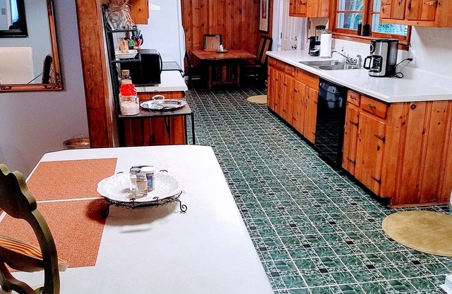 Fully Furnished Home South/East side Augusta near interstate 520