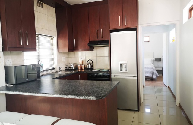 Fully Furnished, Self catering, Recently Renovated, Modern Cottage, Sleeps 4