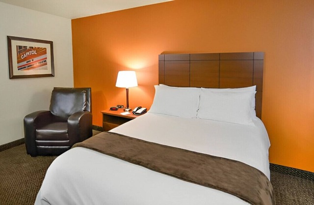 Fully Furnished Room Close to the Omaha Zoo