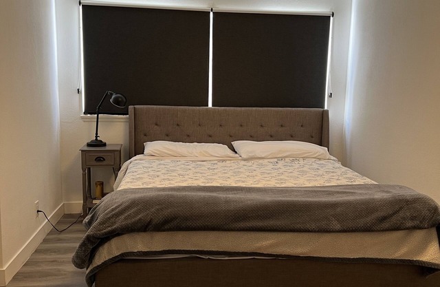 Fully remodeled 2+2 palisades apartment