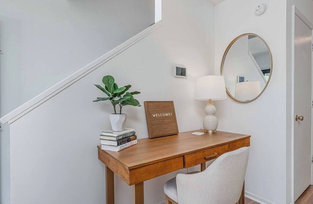 Fully renovated unit beside interstate & hospital!