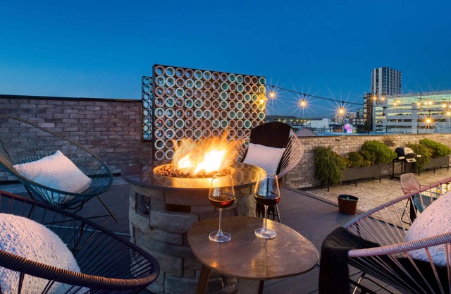 Fun Apartment in Downtown Tijuana: Gym+Rooftop w/Fire Pit