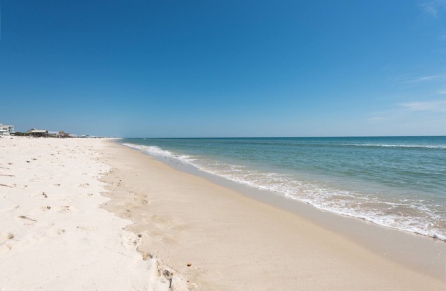 Fun for All at Turtle Crawl! Great House w/PRIVATE POOL! 1 min. walk to Beach!