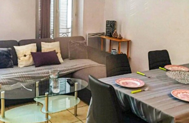 Functional and practical cottage welcomes you to Céreste.