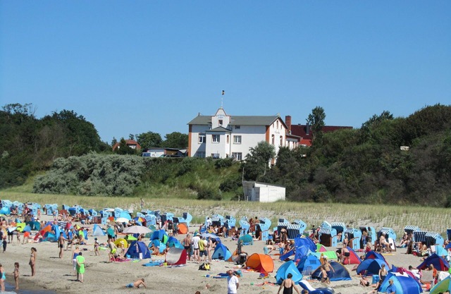 Furnished apartment near the beach