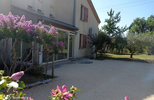 Gîte Avec Terrain Arboré Pour 4 à 6 Personnes en sud Ardèche à Lablachère