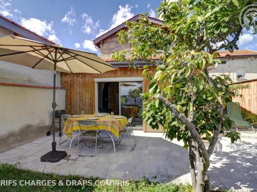 Gîte confortable avec jardin et terrasse à Balbigny - FR-1-496-282