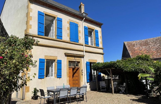Gîte familial 18ème siècle avec jardin et animaux admis - FR-1-489-387