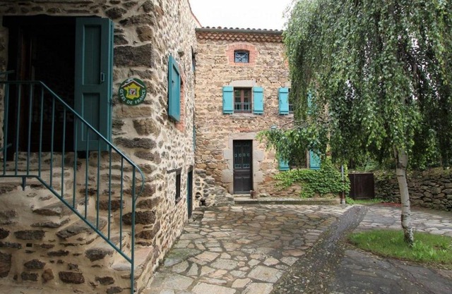 Gîte familial avec grande terrasse à Auzat, proche baignades et sites historiques - FR-1-582-183