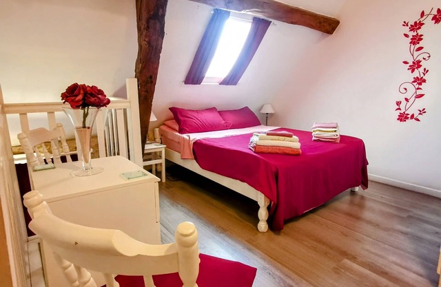 Gîte "Le coquelicot" (full accommodation). Les prinquieres.