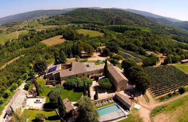 Gîte Sartre - charming gîte for 4 to 6 people on a large wine estate