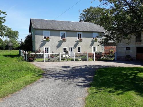 Gîte spacieux à la ferme avec jardin, WIFI et animaux acceptés - FR-1-497-27