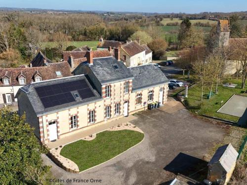 Gîte spacieux dans le Perche avec WIFI inclus, idéal pour réunions familiales - FR-1-497-240