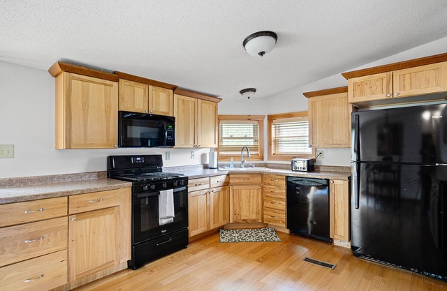 G&R's Holcombe Escape