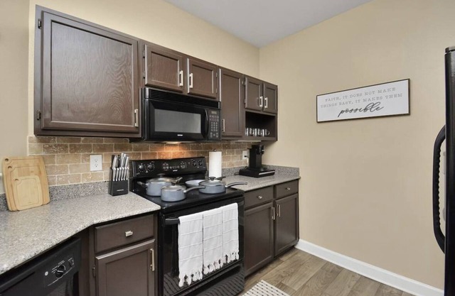 Galleria Luxury Gated Apartment