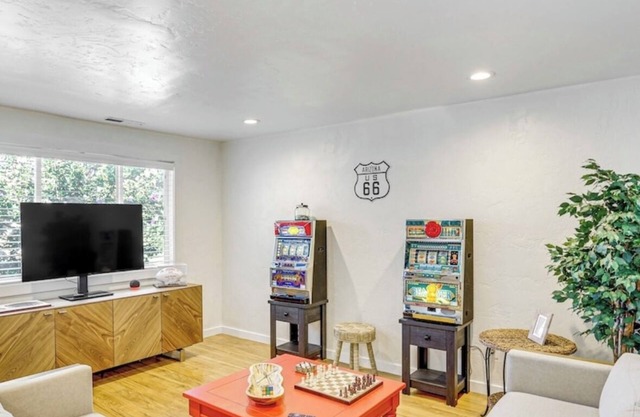 Game Night Condo - BSU - Downtown - Over 100 games - 21 Miles to Bogus Basin!