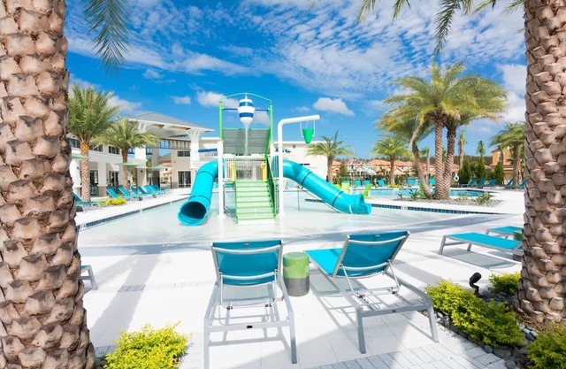 Game Room plus Private Pool 4BR Disney Area