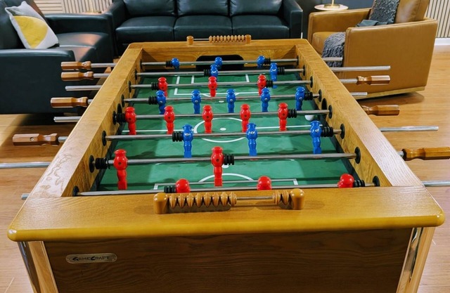 Games Arcade Shuffleboard Poker Ktchn Near Battery