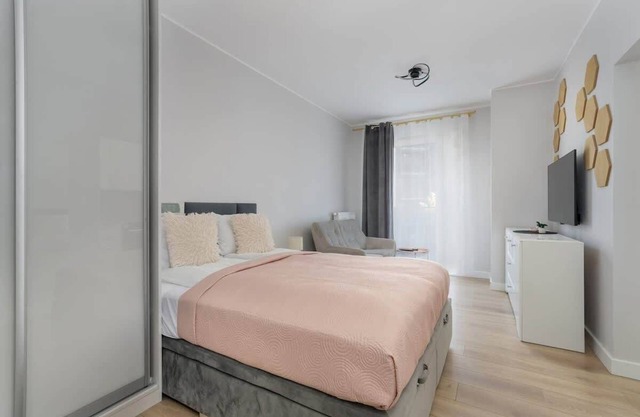Garbary 104C | Stylish Two-Person Studio | Poznan