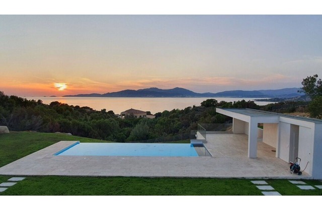 Garden level (apartment) - sea view: ★ (official tourist classification)