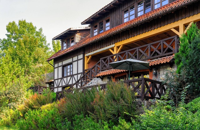 Garden Studio for 2 in lake front villa; living/sleeping area plus kitchenette