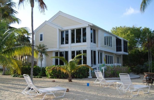 Gardens of the Kai - Absolutely Beautiful Oceanfront Home in Cayman Kai